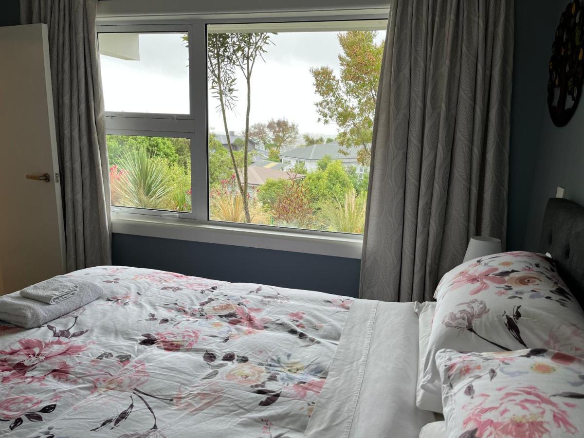 Fully Renovated Hillside Apartment Close To City クライストチャーチ エクステリア 写真